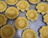Foto langkah ke 3 dari resep KULIT PIE (BISA UTK PIE BUAH, PIE SUSU, PIE APPLE, PIE NANAS DLL).