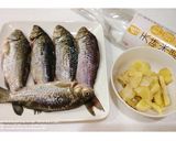 月子餐〡發奶聖品『鯽魚薑絲湯』的食譜步驟1照片