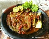 Foto langkah ke 3 dari resep Pecak Terong Bakar.