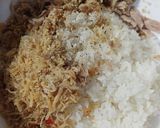 Hình bước làm 1 của món Cơm nắm cá ngừ, ruốc thịt, rong biển