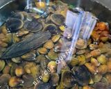Hình bước làm 1 của món Canh hến thì là