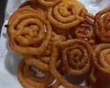 A picture of step 11 of Aloo ki Jalebi with aloo chaat.