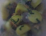 Foto langkah ke 5 dari resep Boiled Wedges Potatoes.