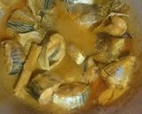 Foto langkah ke 7 dari resep Kotok ikan laut asam pedas ala "Emak".