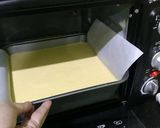 Foto langkah ke 5 dari resep Castella Japanese Honey Sponge Cake.