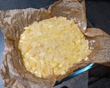 A picture of step 4 of Apple pear pie.