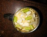 A picture of step 2 of Moong Dal Pakoda.