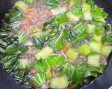 Gambar langkah 5 resipi Sup Sayur Tofu Telur.