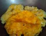Foto langkah ke 3 dari resep (619) Telur Dadar Keriting.