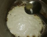 A picture of step 4 of Egg potatoes gravy.