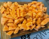 Une image de l'étape 5 de Salade composée de melon à la mortadelle farcie et feta.