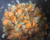 Foto del paso 2 de la receta: Pollo en Salsa (contramuslos)