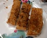 A picture of step 6 of Instant garlic bread.