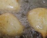 A picture of step 3 of Dahi bhalla.