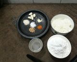 Foto langkah ke 1 dari resep Krupuk Nasi.