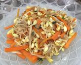 Foto langkah ke 6 dari resep Tumis Kecambah Kedelai dan wortel👍🏽.