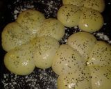صورة لخطوة 3 من وصفة خبز الوردة خفيف وبنين 👌🏻