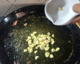 Foto del paso 6 de la receta: Patatas con langostinos y calamares