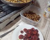 Foto del paso 1 de la receta: Arroz chaufa con pollo, pernil de cerdo y chorizos