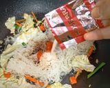 Foto langkah ke 4 dari resep Bihun Goreng.