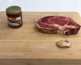 Foto del paso 1 de la receta: Chuletón gallego madurado con pimientos de piquillo