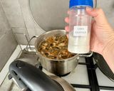 A picture of step 10 of Суп с крупами, бобовыми и шампиньонами.