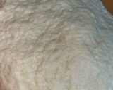 صورة لخطوة 1 من وصفة قاعدات بيتزا نص استواء (( عجينه لجميع انواع المعجنات)) 🍕🥐🥯