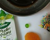 A picture of step 2 of Kiwi cocktail.