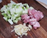 รูปขั้นตอนการทำที่ 1 ของ แตงโมอ่อนผัดไข่ใส่หมู