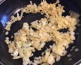 Une image de l'étape 2 de Maccheronis au thon,tomates et crème aux épices.