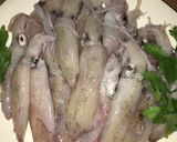 Hình bước làm 1 của món Mực xào cần tỏi