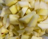 Foto del paso 1 de la receta: Torta tipo crumblé de manzana y peras 🍎🍐