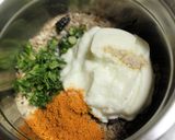 A picture of step 2 of Poha Sooji Dosa.