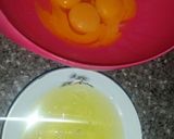 A picture of step 1 of Swiss roll cake (Hausa version).