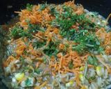 चिकन मॅगी नूडल्स (chicken maggi noodles recipe in marathi) रेसिपी स्टेप 4 फोटो 
