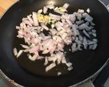 Une image de l'étape 7 de Citrouille joyeuse (purée de courge delica moretti,pommes de terre,lard,emmental,persil).
