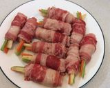 Hình bước làm 3 của món Bò cuộn rau quả áp chảo