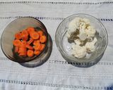 Foto del paso 1 de la receta: Medallón de res con costra de chapulínes y chiles secos