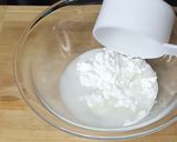 A picture of step 1 of Bombay Karachi Halwa.