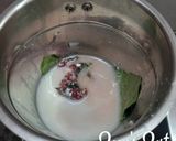 A picture of step 1 of Gulkand Milkshake.