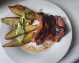 Foto del paso 4 de la receta: Cerdo con barbecue y papas con salsa verde