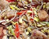 Foto langkah ke 3 dari resep Oseng tahu toge kedelai.