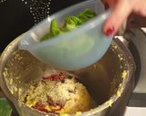 Foto del passaggio 9 della ricetta Pesto agli agrumi siciliano