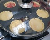 Foto langkah ke 3 dari resep Pie Strawberry Sederhana.