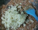 A picture of step 2 of Zatpat soft sukhadi.