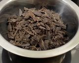 Foto langkah ke 5 dari resep Ultimate Chocolate Dream Cake.