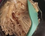 Foto langkah ke 3 dari resep Tumis Enoki Tahu.