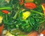 Foto langkah ke 2 dari resep Sayur Asem Kangkung Jagung Manis.