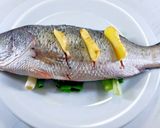Foto langkah ke 2 dari resep Ikan Steam Hongkong Ala Restoran.