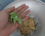 Foto langkah ke 2 dari resep Sambal Kencur Tempe Kemangi.